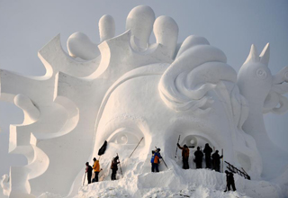 “冰雪童话世界”的建设者
